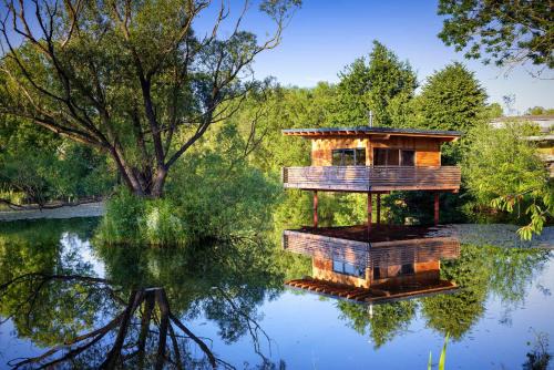 TinyHousebeiDresden spektakuläres winziges Häuschen auf Stelzen im Pferdeteich, Kaminofen, umlaufende Terrasse - Nähe Sächsische Schweiz