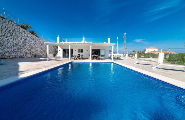 Top Renovated Villa with Sea-View and Pool
