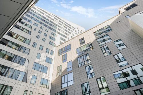 Topaasi - Nokia Arena Apartments above the skies by Come in!