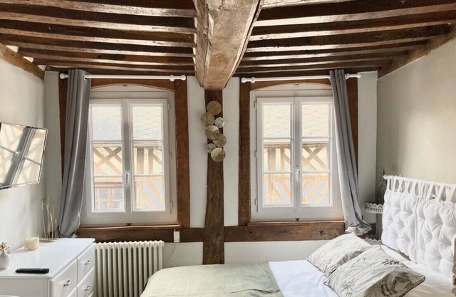 Topaz House Cormeilles