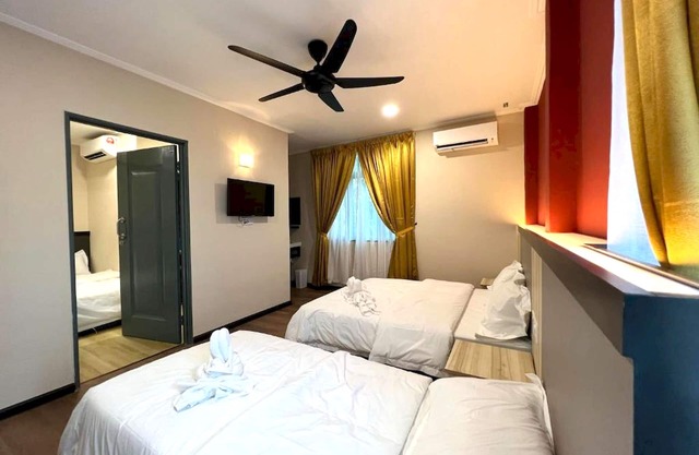Townhouse OAK Dey Hotel