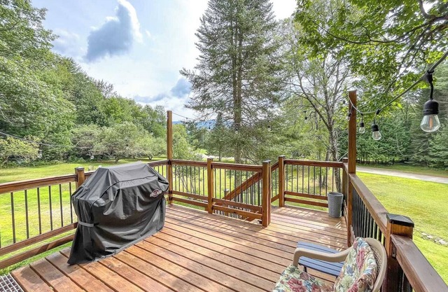 Traditional Vermont Ski Chalet Central to Mad River Valley and Stowe