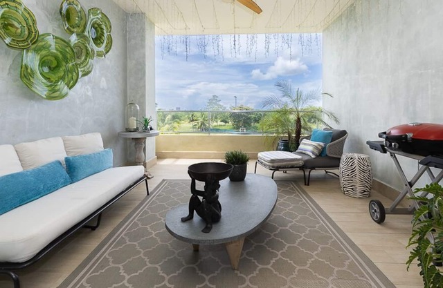 Tranquil 3 bedroom apartment + Pool area + near the beach
