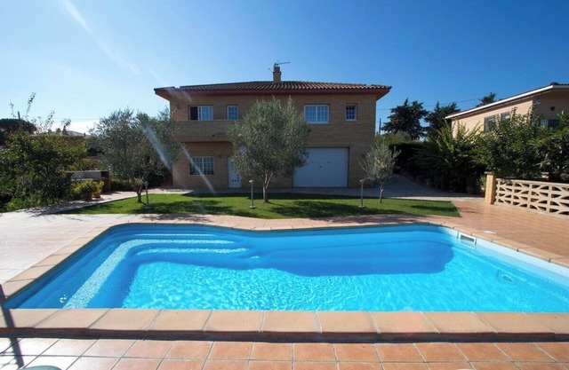 Tranquil Costa Brava Retreat with private suite!