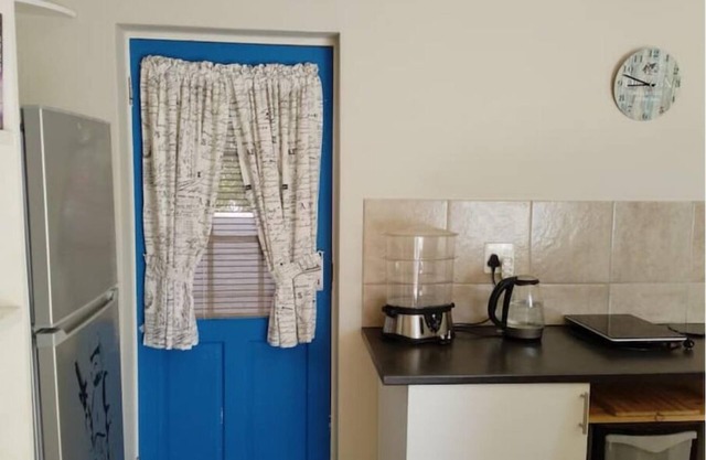 Tranquil, cozy studio apartment close to the beach