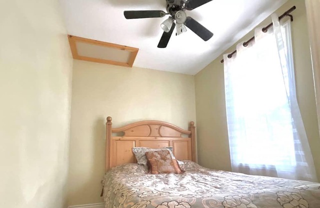 Tranquil Lakefront Cottage Rental Private Beach Access