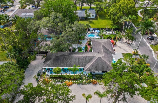 Tranquil Tide Villa -Riverview w/pool on riverwalk, near AMI beach, pet friendly