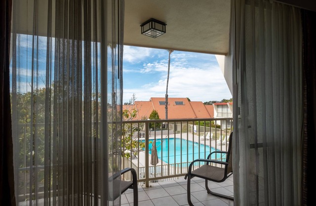 Travelodge by Wyndham Monterey Bay