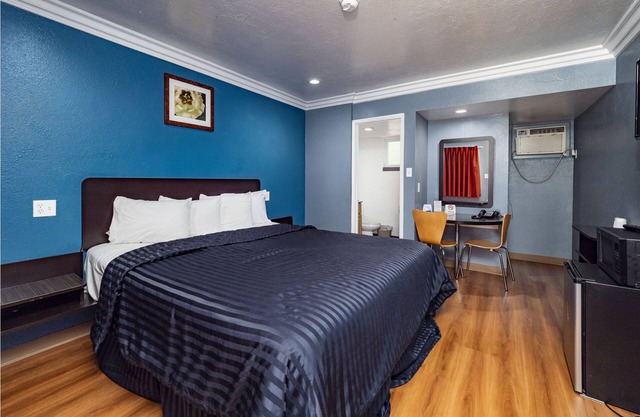 Travelodge by Wyndham Sacramento Convention Center
