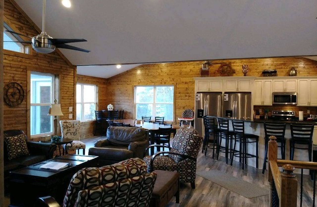 Treasure Cove, Waterfront, 9 Bed/9 Bath, Double Decker Dock, arcade games