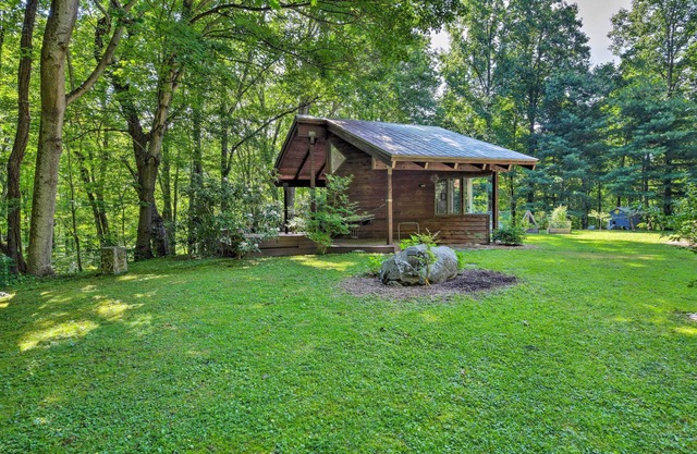 Tree-Lined Robbinsville Studio, Near Trails!
