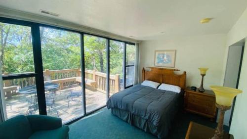Treetop Village51-3bed3bapools-8pp