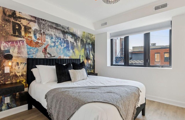 Trendy Condo in Downtown Collingwood - 146 Hurontario Unit 4