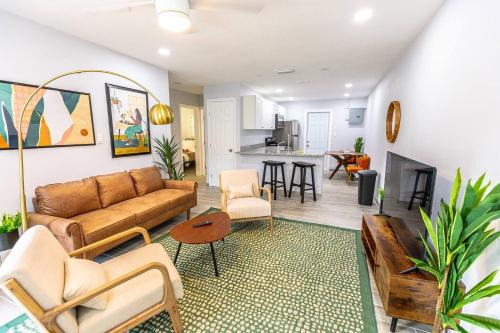 Trendy Home By Jet Skis, Parks & Art Hotspots