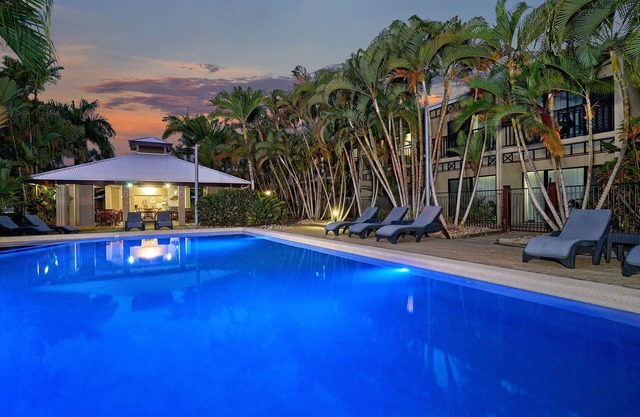 Trinity Beach Club Holiday Apartments