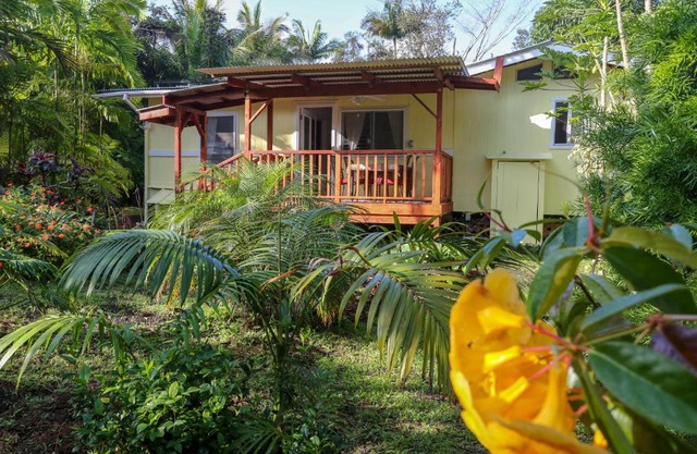 Tropical Anuenue Cottage