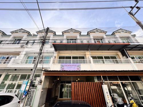 Tropikathu Guest House
