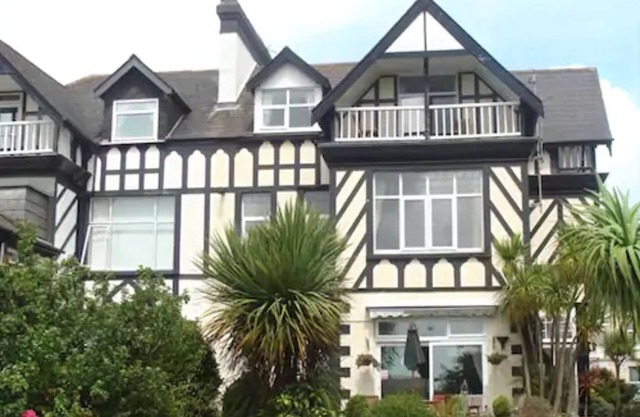 Tudor Court Hotel
