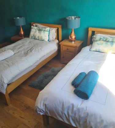 Twin bedroom in Shirehampton