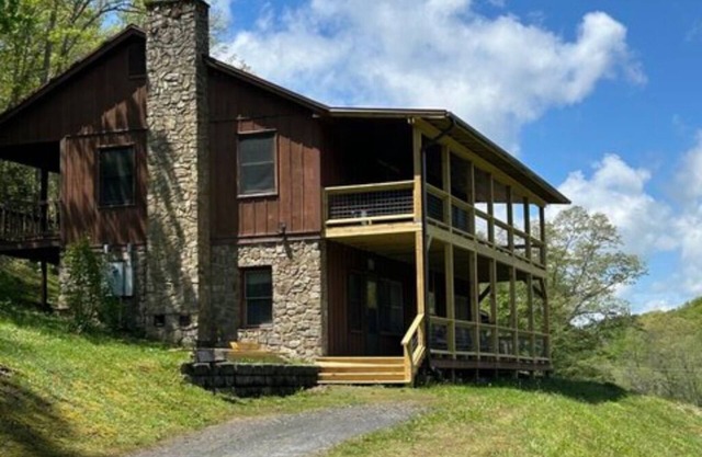 Twin Falls Cabin Bottom Duplex
