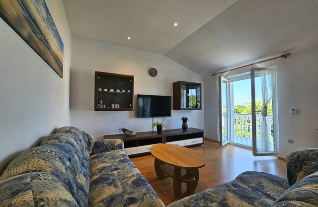 Two bedroom apartment with terrace Barušići, Krk (A-23673-a)