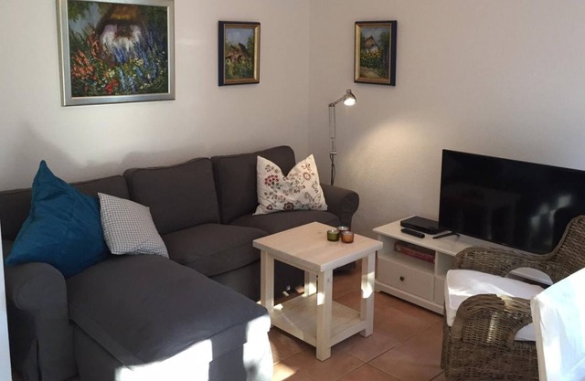 Two bedroom semi-detached thatched house - Haus Zeesenboot