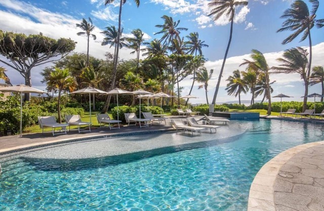 Two-Bedroom Suite with Resort View, Full Kitchen, Sofabed & Balcony