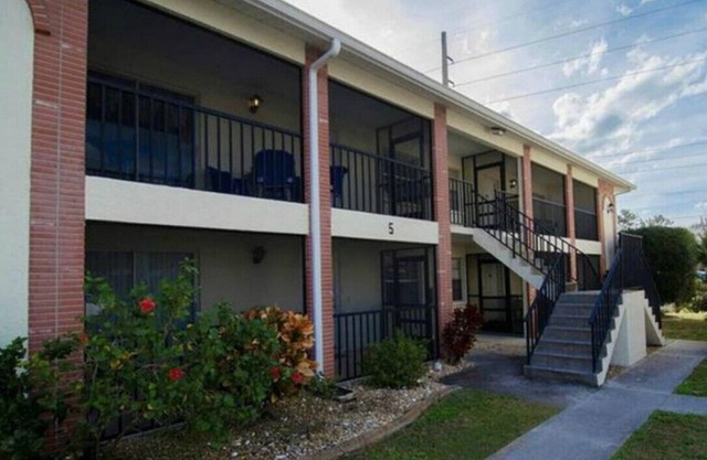 Two Bedroom Two Bath Condo 5 minutes to Manasota Key