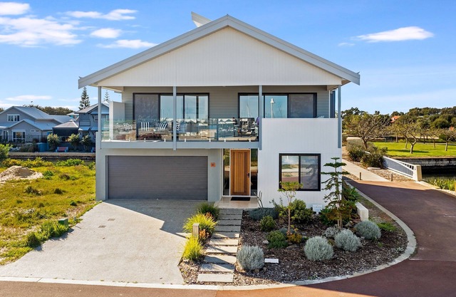 Two-Storey with Marina Views