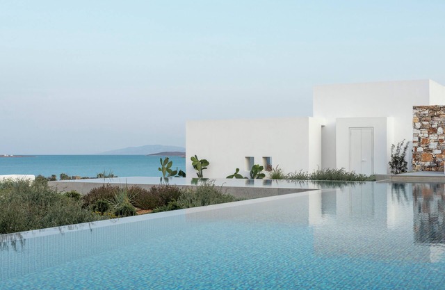 TWWO Antiparos