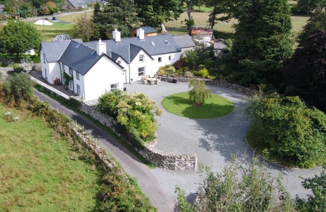 Tŷ Brithdir - Four Bedroom House, Sleeps 8