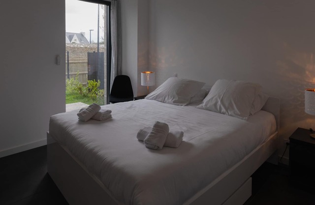 TY FOUR - Lovely luxury T2 flat with sea view
