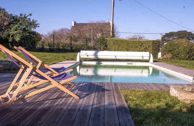 ty michel · Swimming pool access to beaches and sh