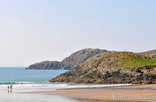 TY TALCEN, pet friendly, country holiday cottage in Solva