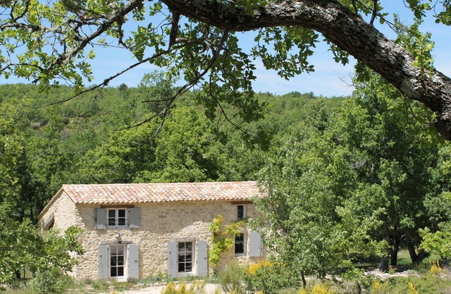 Typical Provencal stone house with pool in a quiet, secluded location
