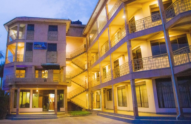 Ubuntu Palace Hotel