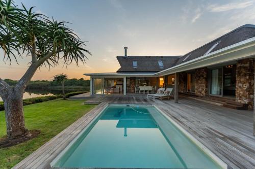 Ukuthula Estate, Aloe Grasdak House