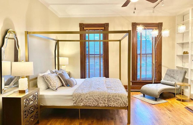 Ultra Luxury Oregon District - 6th St - King Bed