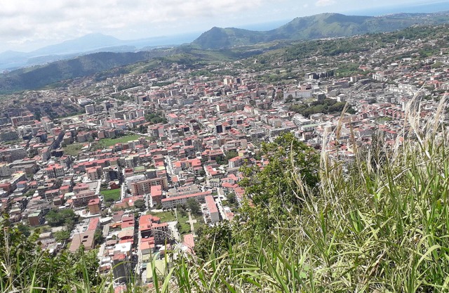 UNA CARTOLINA DI NAPOLI