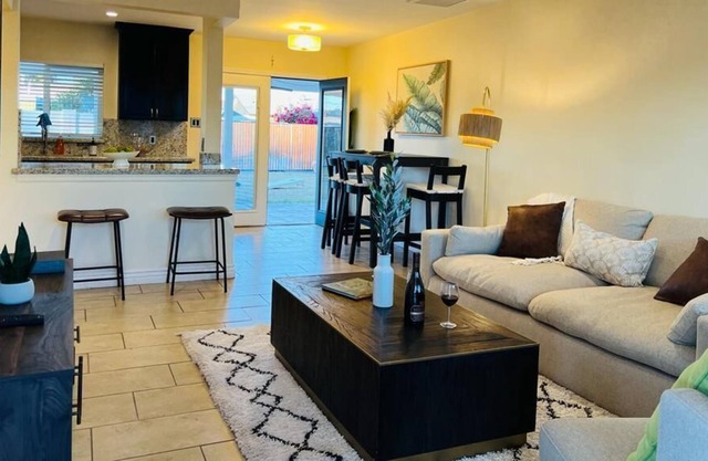 Unbeatable location! Central to all of Scottsdale!