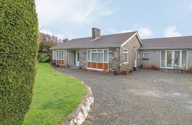 UNDERLANES, pet friendly in Boscastle