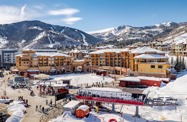 Unequalled Ski in Out, Next to Gondola, Sundial Hotel Room, Pool, Hot tubs, Condo Nast Winner C415A