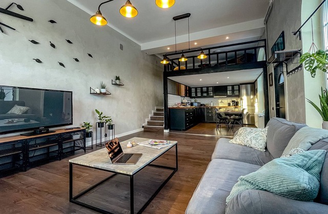 Unique, spacious and central loft with 2.5 bedrooms