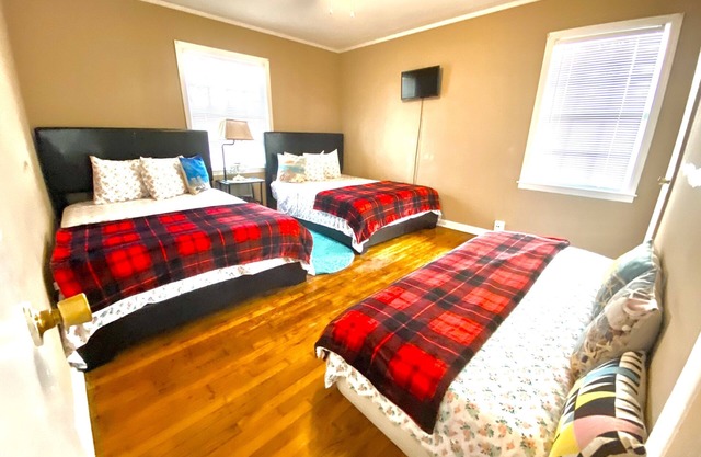 🔺Unique Space 🔺Awesome-3BR/1.5BT/Fenced/5*Clean/Private/Safe/WiFi-TV🔺@S-ALT
