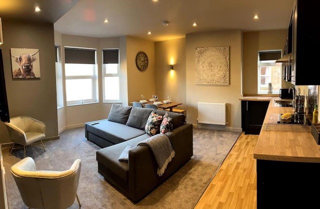 University Duplex Sleeps 6