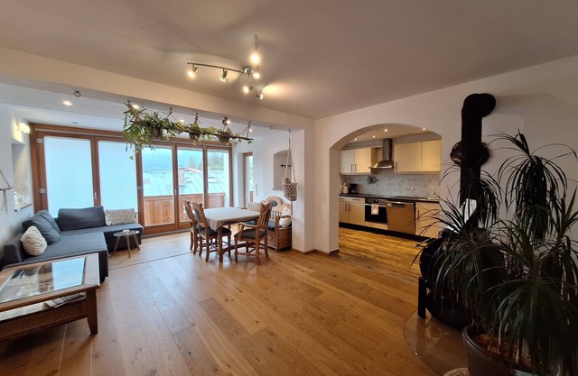 Untersberg 1-5 Personen 75qm, 2 Sz,wz, WC, Balkon