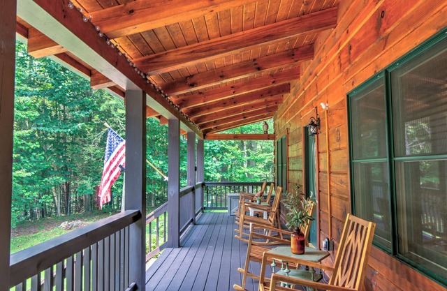 Unwind in this magical 4BR 2.5Bath getaway on a secluded property near the charming town of Butler.
