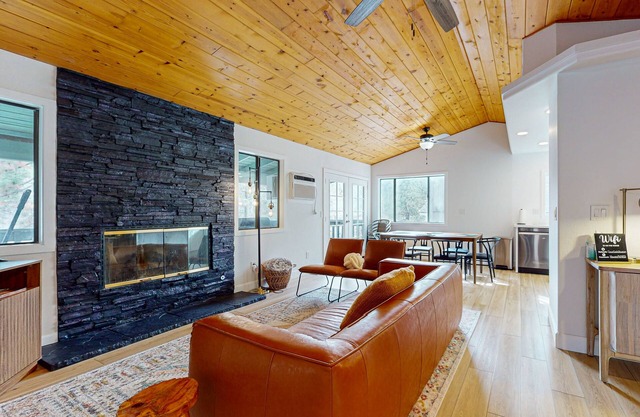 Updated, dog-friendly home w/large deck, BBQ, fireplace and views