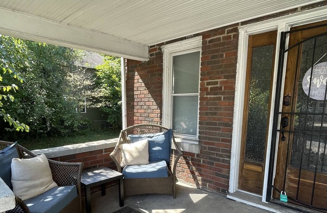 UPDATED Large 1910 Home! Remodel! Fast WiFi. Spacious. Fireplace.
