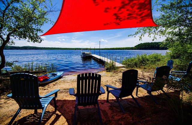 Upper Dells Riverfront/Private Dock/Kayaks/Firepit
